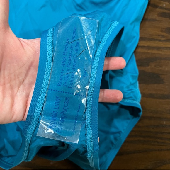 Women’s One Piece Swimsuit NWT - Picture 9 of 11